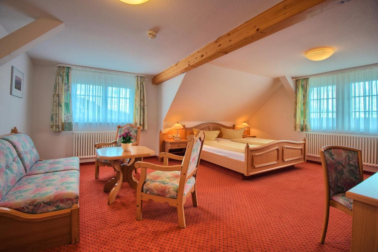 Jufa Hotel Schwarzwald レンツキルヒ エクステリア 写真