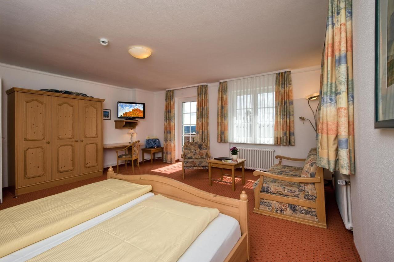 Jufa Hotel Schwarzwald レンツキルヒ エクステリア 写真